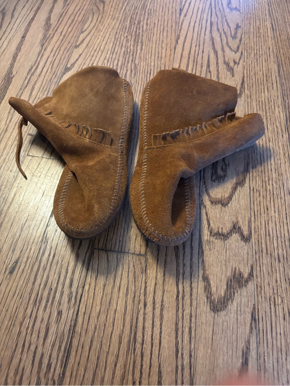 Women's Minnetonka Suede Moccasin Slip-On - Chestnut Brown